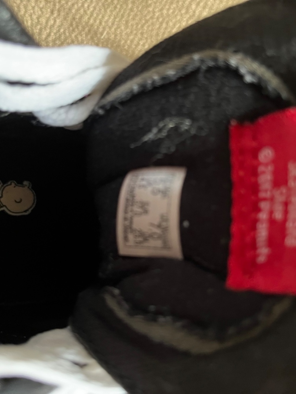 Vans x Peanuts Sk8-Hi "Charlie Kite." - Picture 6 of 7